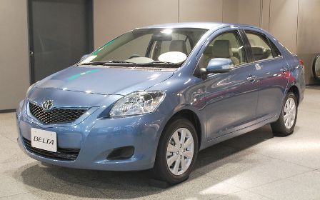 Yaris 12